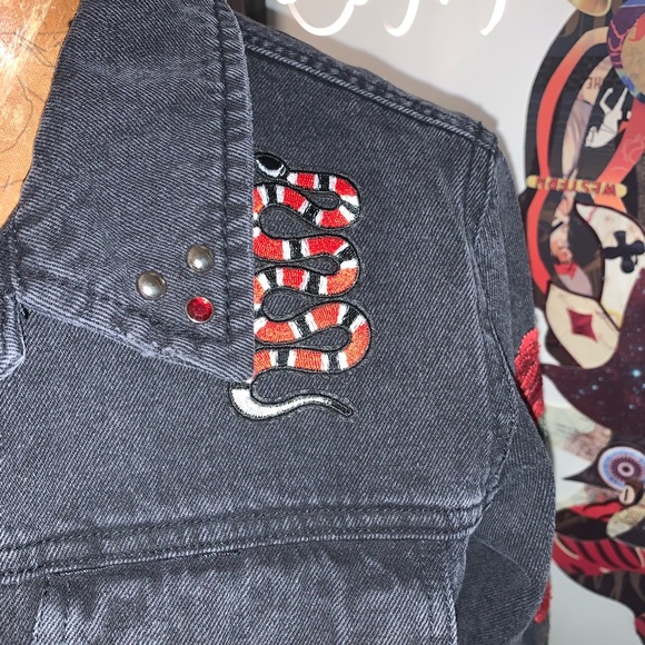 Up-Cycled denim jacket one of a kind panther snake - Picture 3 of 7